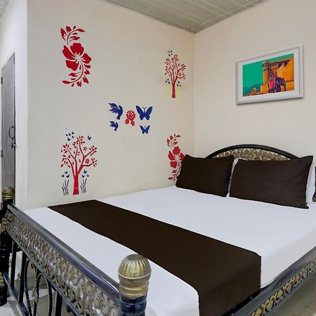 Spot On Hotel Aaraadhya Residency Haïdarabad Extérieur photo