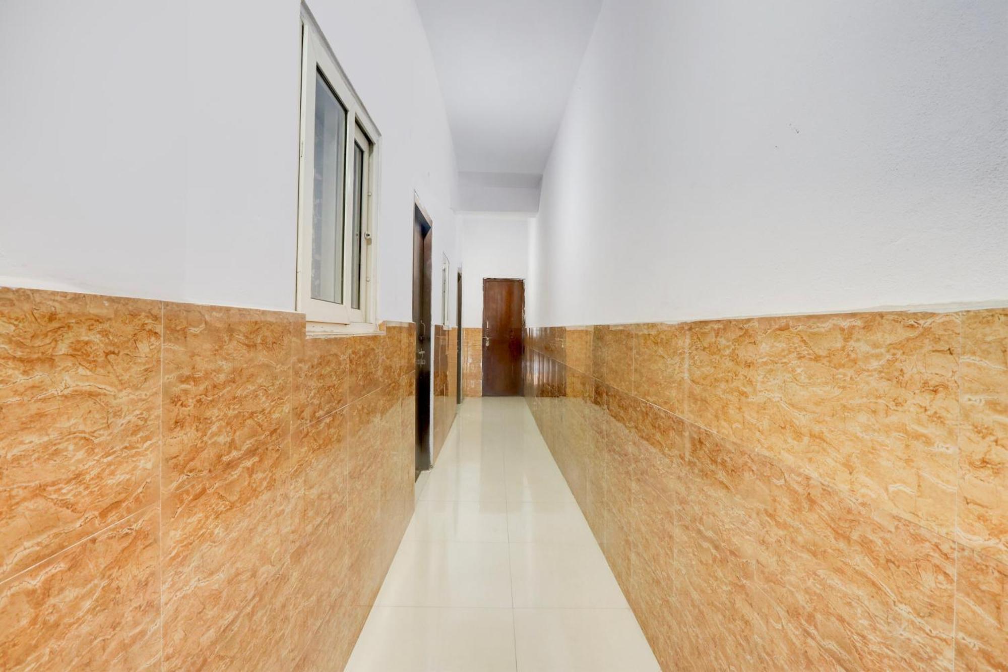 Spot On Hotel Aaraadhya Residency Haïdarabad Extérieur photo