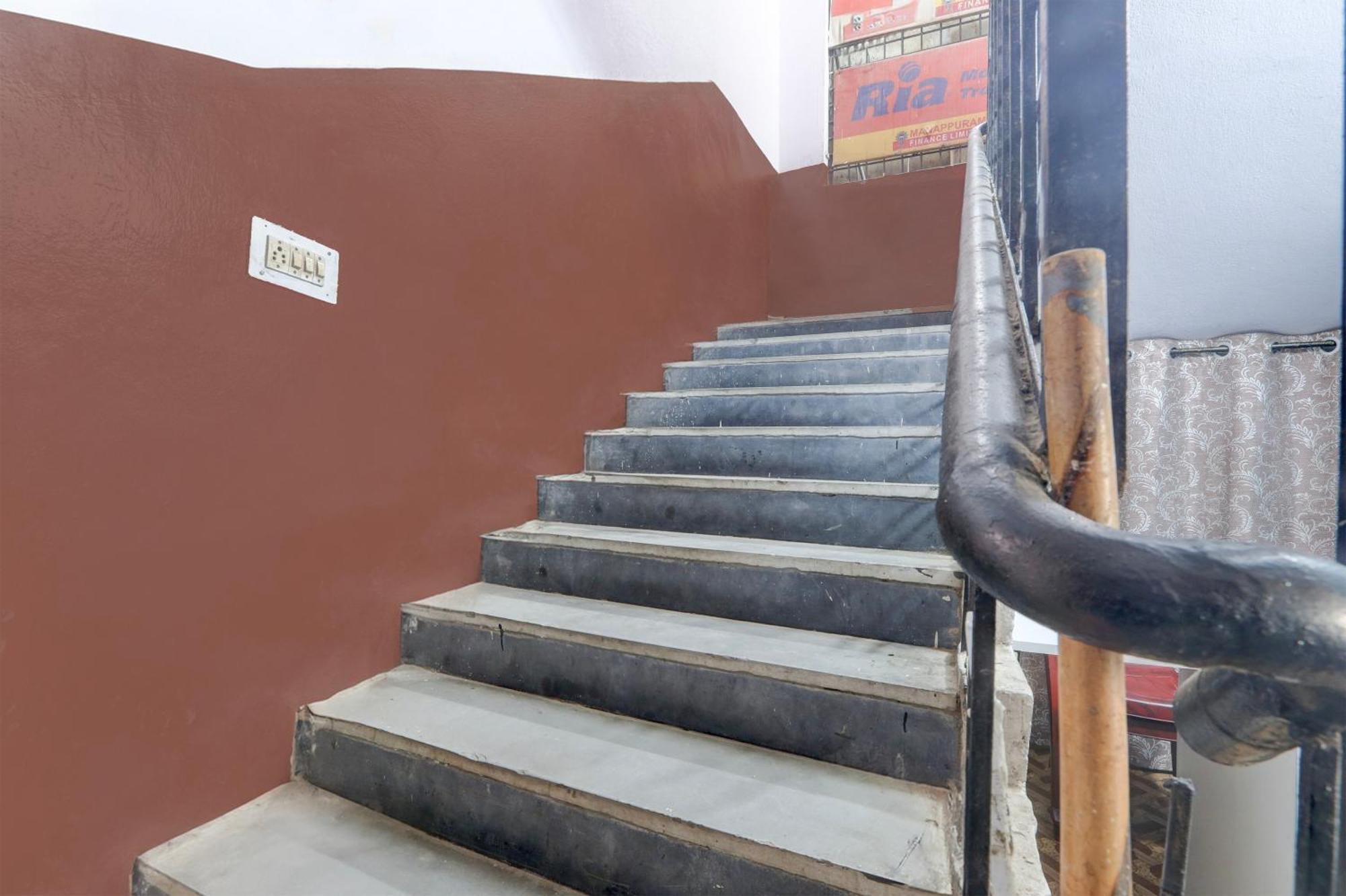Spot On Hotel Aaraadhya Residency Haïdarabad Extérieur photo