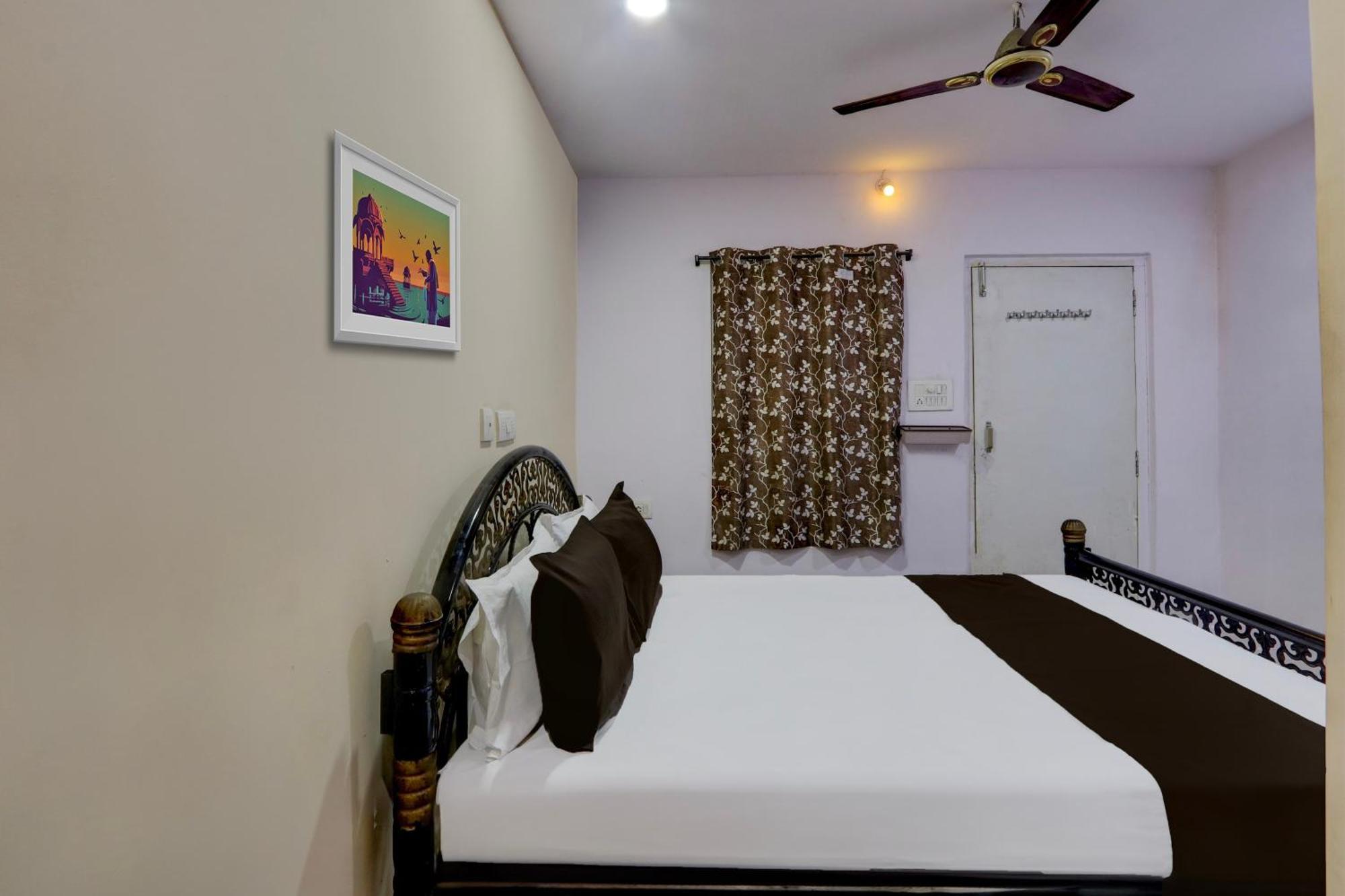 Spot On Hotel Aaraadhya Residency Haïdarabad Extérieur photo