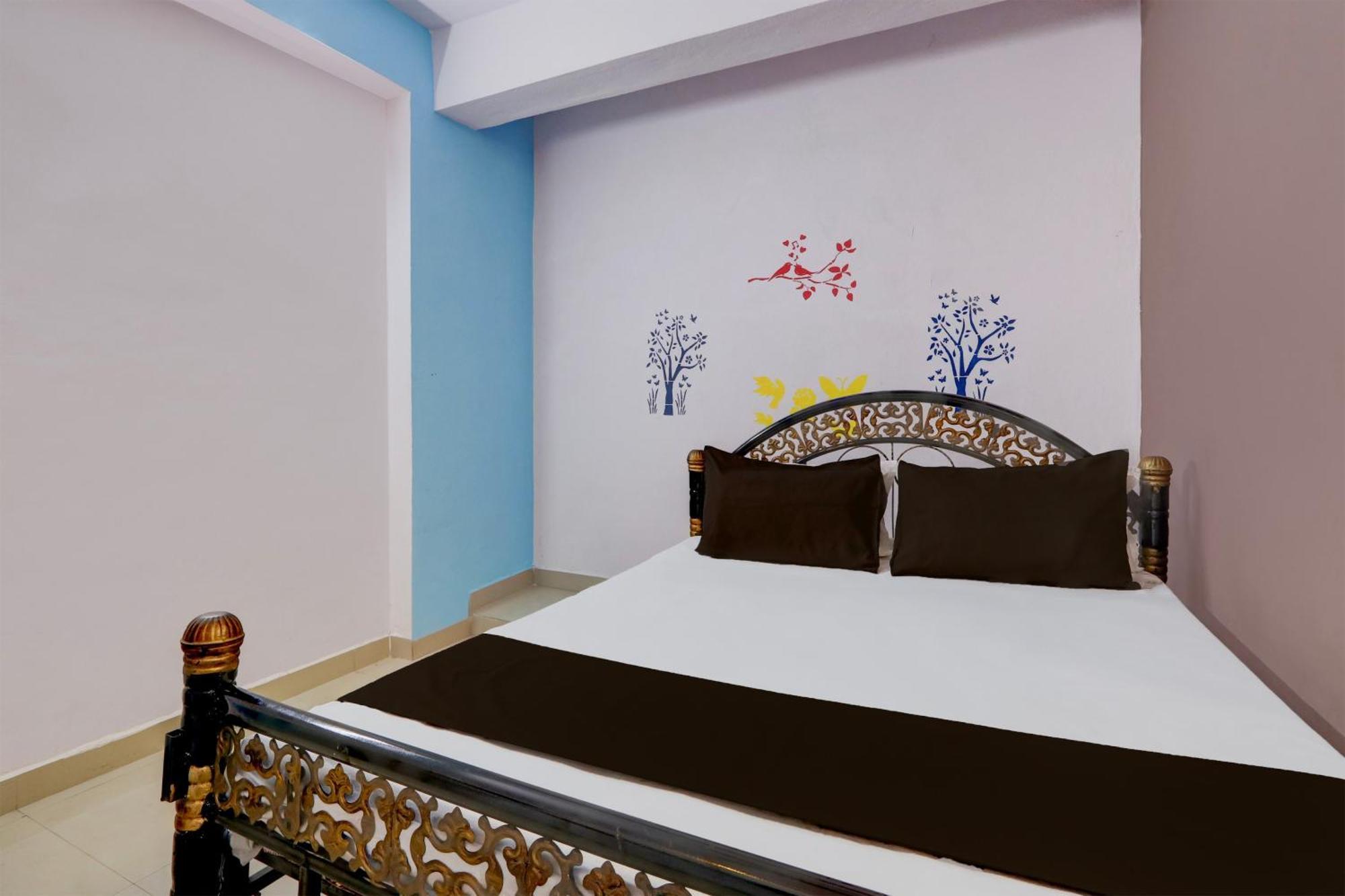 Spot On Hotel Aaraadhya Residency Haïdarabad Extérieur photo